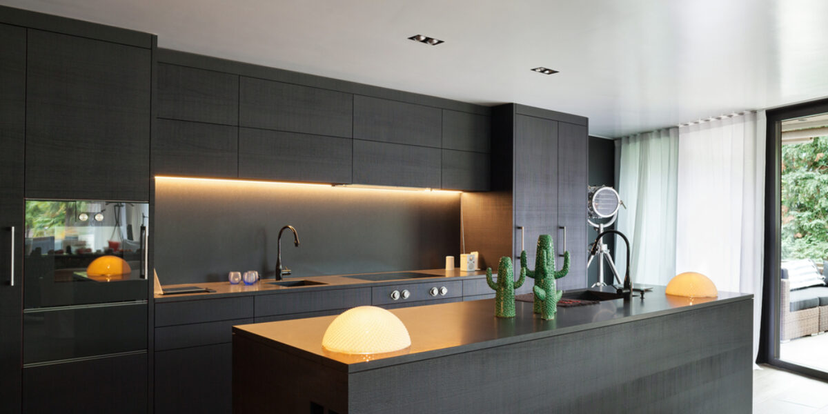 How do you keep a black kitchen clean